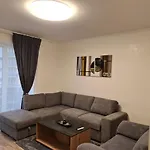 Oscar House Apartament *